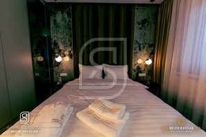 3 bedrooms, iron/ironing board, WiFi, bed sheets - Aqua Suite (București)