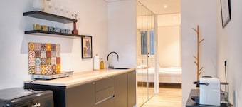 Suite Kaiser: Charming City Apartment