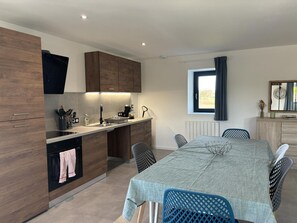 Fridge, microwave, oven, dishwasher