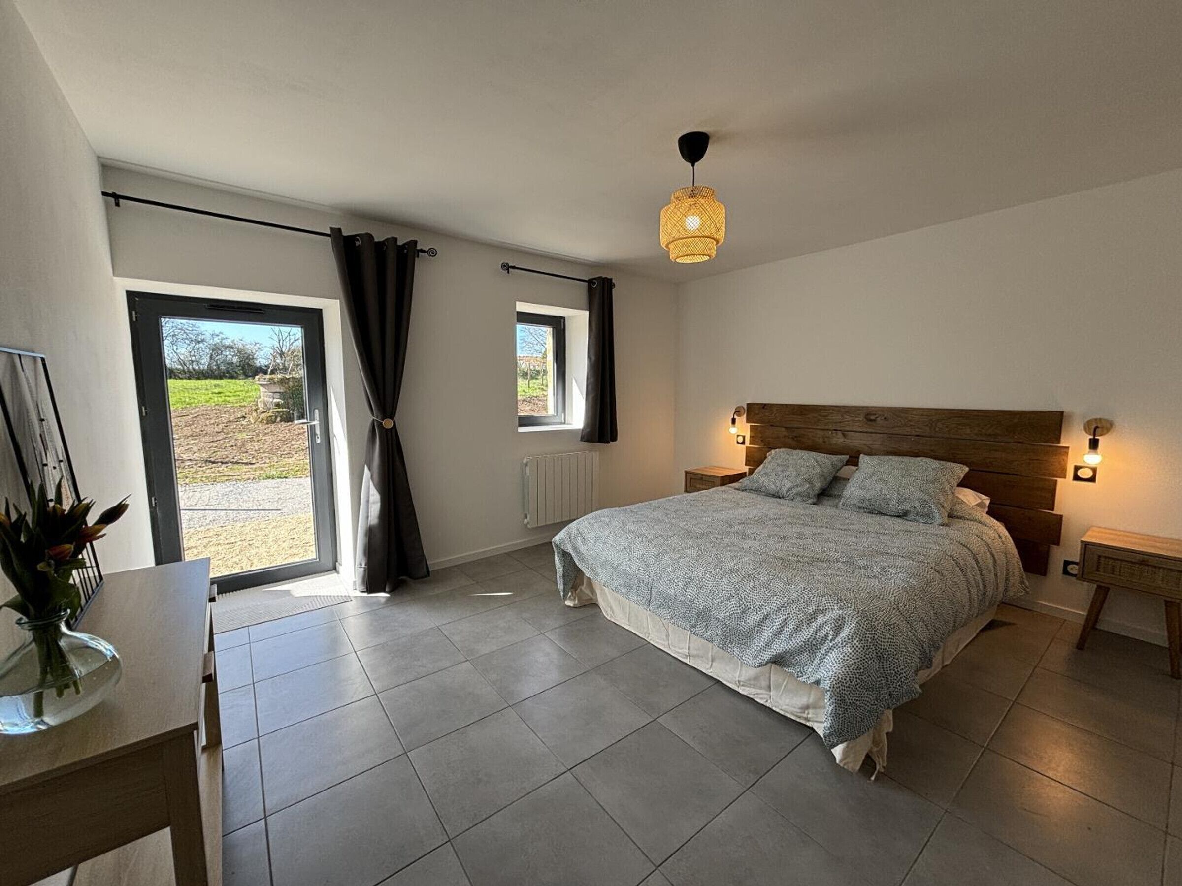 3 quartos, berço de viagem, Wi-Fi de cortesia, roupa de cama