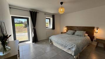 3 多间卧室、旅行婴儿床、免费 WiFi、床单