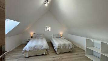 3 habitaciones, cuna de viaje, wifi gratis y ropa de cama