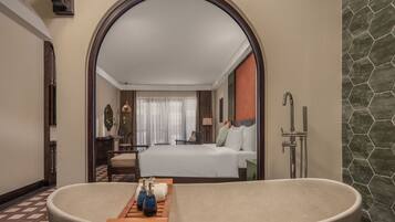 Signature Harmony Room | Bathroom | Shower, free toiletries, hair dryer, bathrobes
