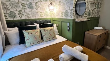 3 Schlafzimmer, Schreibtisch, Bügeleisen/Bügelbrett, kostenloses WLAN