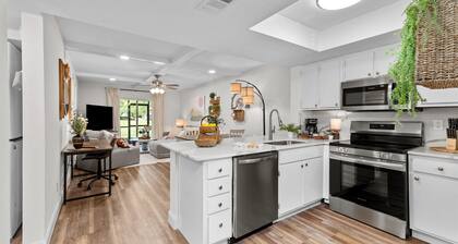 Beautiful 2 bedroom 2 bathroom condo with patio. The sleeping arrangements for this property are 2 queen beds.