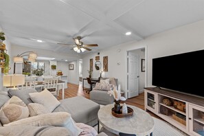 Smart TV - Beautiful 2 bedroom 2 bathroom condo with patio. The sleeping arrangements for this property are 2 queen beds. (Augusta)