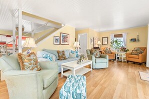 テレビ、書斎 / ワークスペース