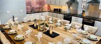 North Wales Gathering/9Bedroom/10bathroom/EVcharge