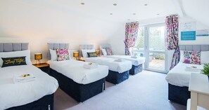 4 soverom, strykejern/-brett, wi-fi og sengetøy