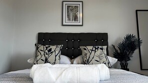 8 dormitorios, tabla de planchar con plancha, wifi y ropa de cama