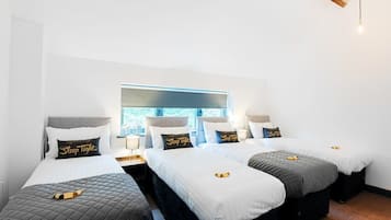 4 soverom, strykejern/-brett, wi-fi og sengetøy