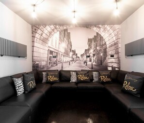 Interior - Tudor Gathering - Hot Tubs Chester City Sleeps 30 (Cheshire West and Chester)