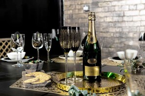 Dining - Tudor Gathering - Hot Tubs Chester City Sleeps 30 (Cheshire West and Chester)