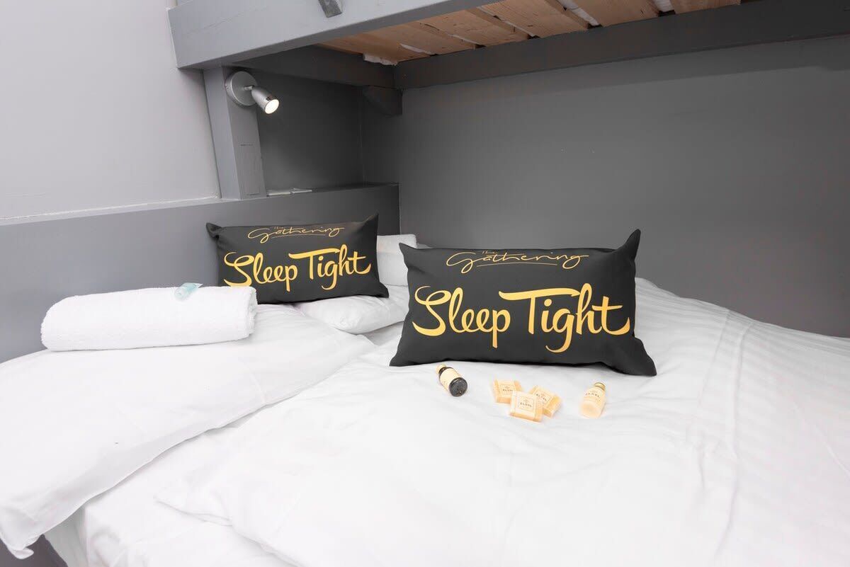 1 quarto, ferros/tábuas de passar roupa, Wi-Fi, roupa de cama