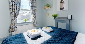 3 bedrooms, iron/ironing board, WiFi, bed sheets