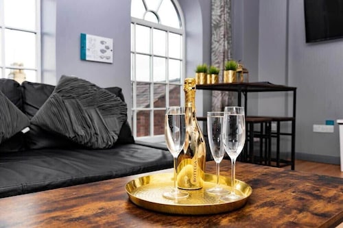 The Glyndwr 2 Bedroomed Apartment |Central Wrexham