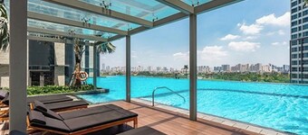 Bluesky Landmark 81 Paradise Vacation