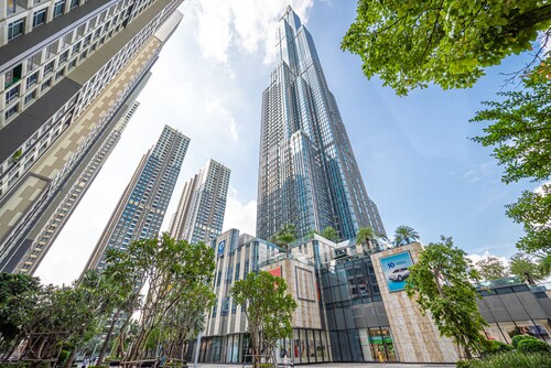 Bluesky Landmark 81 Paradise Vacation