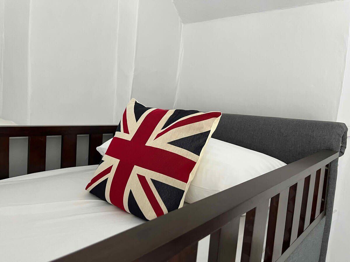 4 多间卧室、熨斗/熨衣板、WiFi、床单