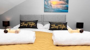 2 bedrooms, iron/ironing board, WiFi, bed sheets