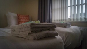 5 Schlafzimmer, Bügeleisen/Bügelbrett, WLAN, Bettwäsche