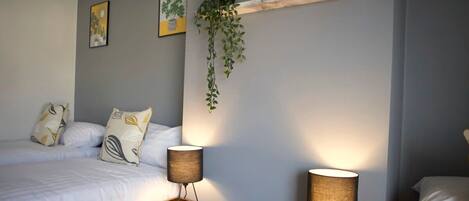 3 dormitorios, tabla de planchar con plancha, wifi y ropa de cama