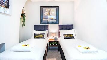 3 soverom, strykejern/-brett, wi-fi og sengetøy