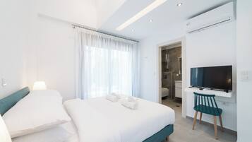 3 bedrooms, iron/ironing board, travel cot, free WiFi