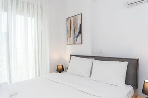 1 chambre, lit parapluie, Wi-Fi gratuit, draps fournis