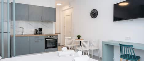 1 bedroom, iron/ironing board, travel cot, free WiFi
