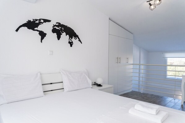 1 bedroom, iron/ironing board, travel cot, free WiFi