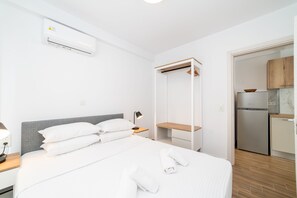 1 bedroom, iron/ironing board, travel cot, free WiFi