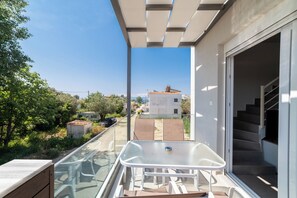 Outdoor dining - Kleoniki - Two Bedroom Loft (Kavala)