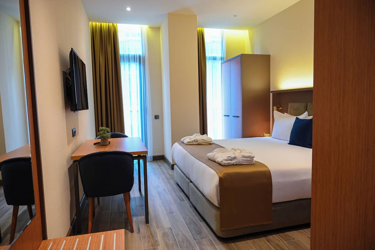 Family Apartment | 1 bedroom, soundproofing, free WiFi