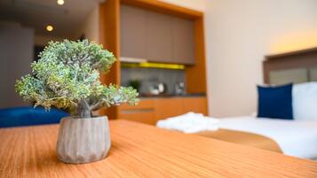 Escritorio, sistema de insonorización, wifi gratis