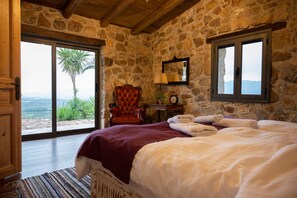 2 bedrooms, iron/ironing board, free WiFi, bed sheets - Silo Stone House (Fichti)