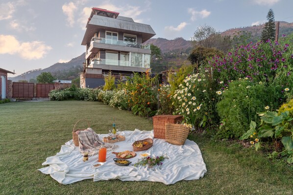 Front of property - Celestial Rhapsody (Nainital)