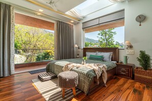 Comfort Double Room | In-room safe, soundproofing, free WiFi - Celestial Rhapsody (Nainital)