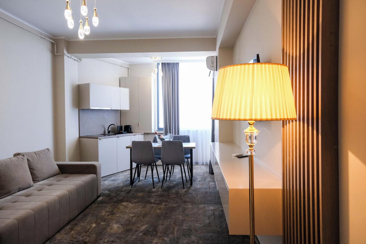 One bedroom apartment with Side Sea View