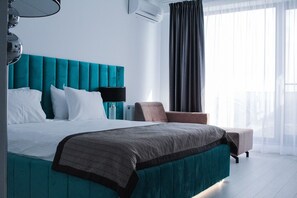 高级开间 | 遮光窗帘、隔音、熨斗/熨板、免费 WiFi