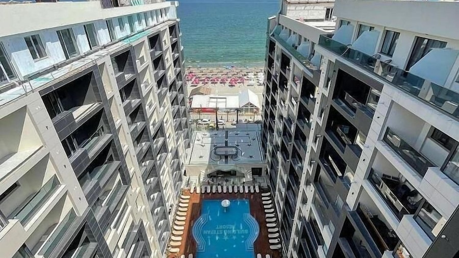 Building Stefan Resort Sud