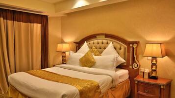 Ropa de cama de alta calidad y escritorio