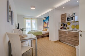 1 bedroom, iron/ironing board, WiFi, bed sheets - Modern equipped Studio by the sea (Seget Donji)