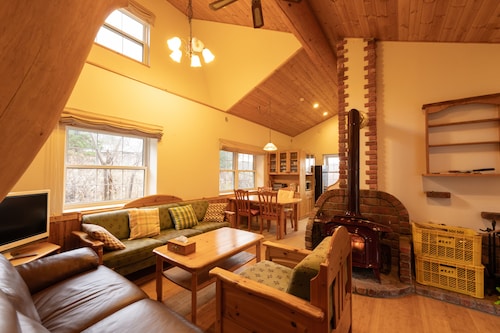 (NEW OPEN) Yubari-shi Deer Valley Private House| 1 house for rent| 2 bedrooms| large living room | Yubari-shi Deer Valley Private House