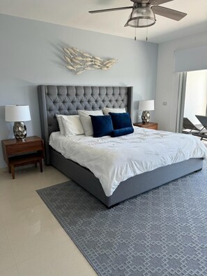 2 slaapkamers, een strijkplank/strijkijzer, reisbedje, gratis wifi