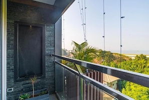 Royal-studiosuite - 1 kingsize-seng - balkon | Strand-/havudsigt