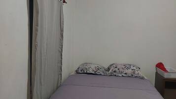 1 soverom, wi-fi (inkludert) og sengetøy