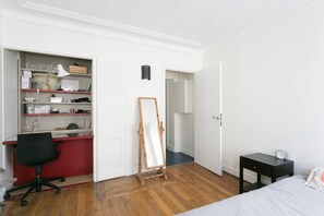 2 sovrum, skrivbord, wi-fi och sängkläder