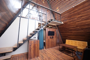 Sunshine A-Frame Cottage (Total: 4 Villas) | Coin séjour