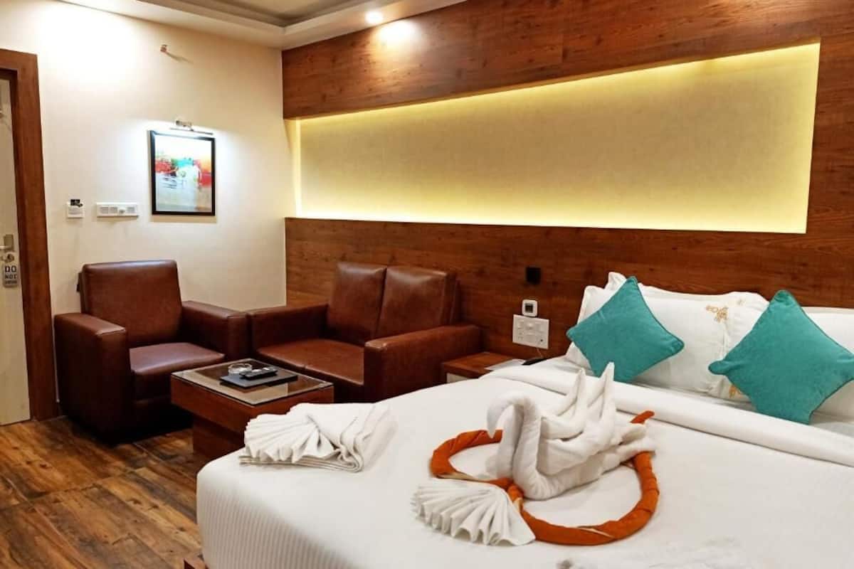 Royal Quadruple Room | In-room safe, soundproofing, iron/ironing board, free WiFi